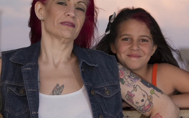 Model: Leslie Beresford & Daughter